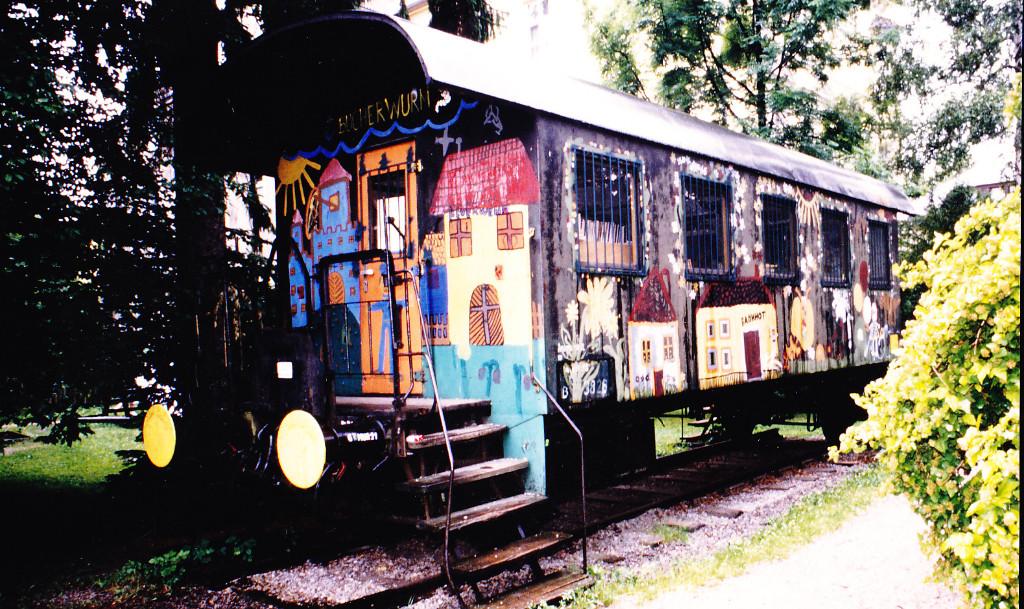 Der alte Eisenbahnwaggon in der Heinrichstraße